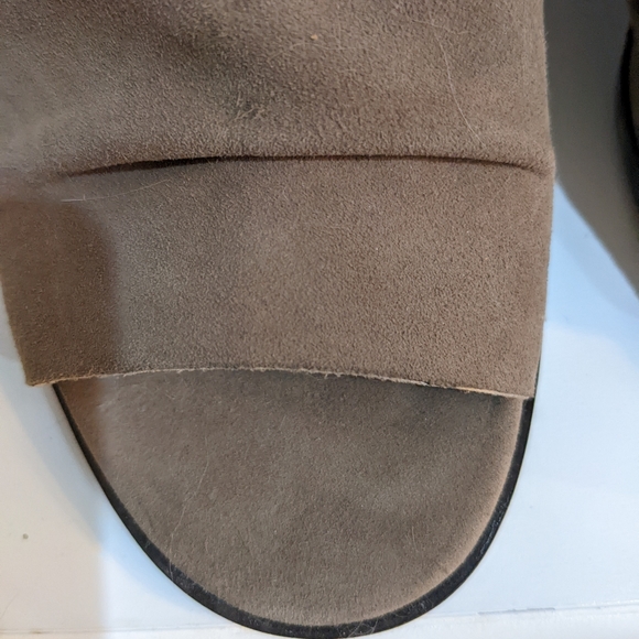 Tahari, Open Toe, Block Heel, Tan, Size 7 New, Suede - Picture 5 of 11